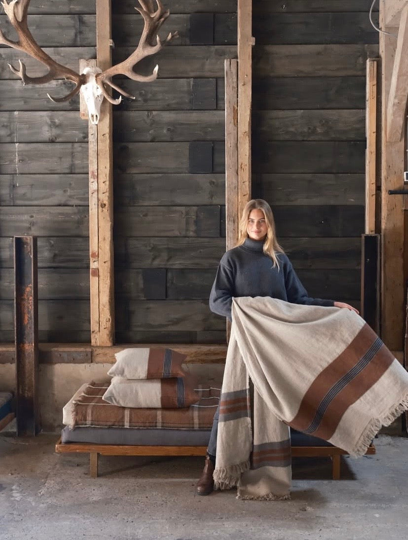 Manta Sienna de lana y lino belga 140 x 220 cm