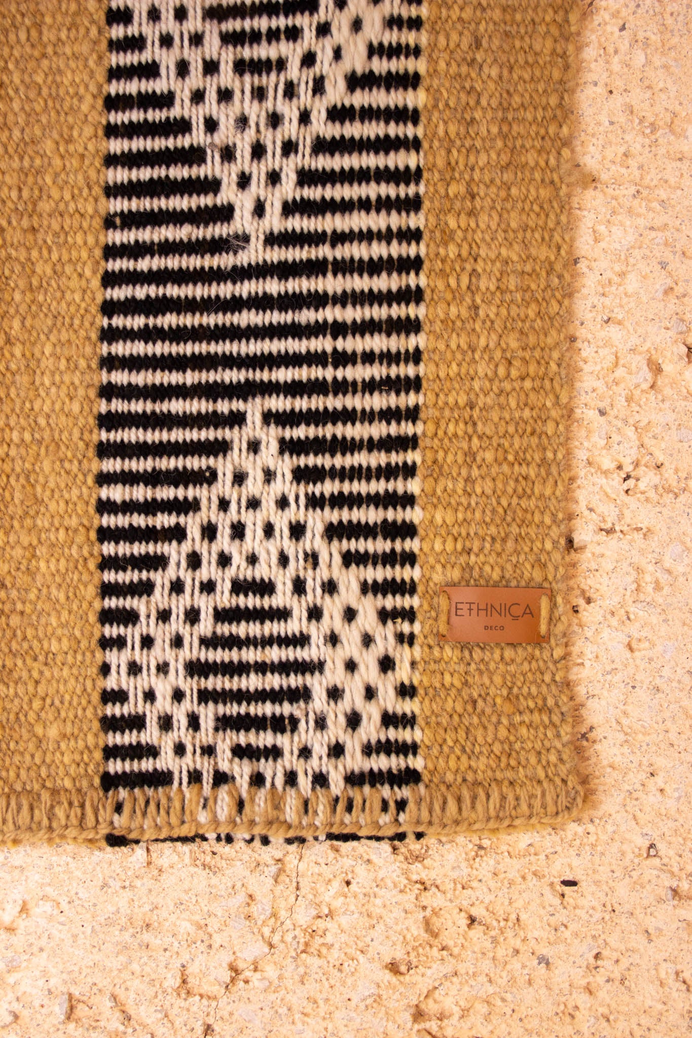 Puna XL Rug made of 100% sheep wool and natural dyes