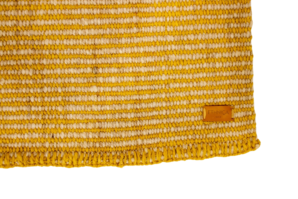 Puna S Rug made of 100% sheep wool and natural dyes 