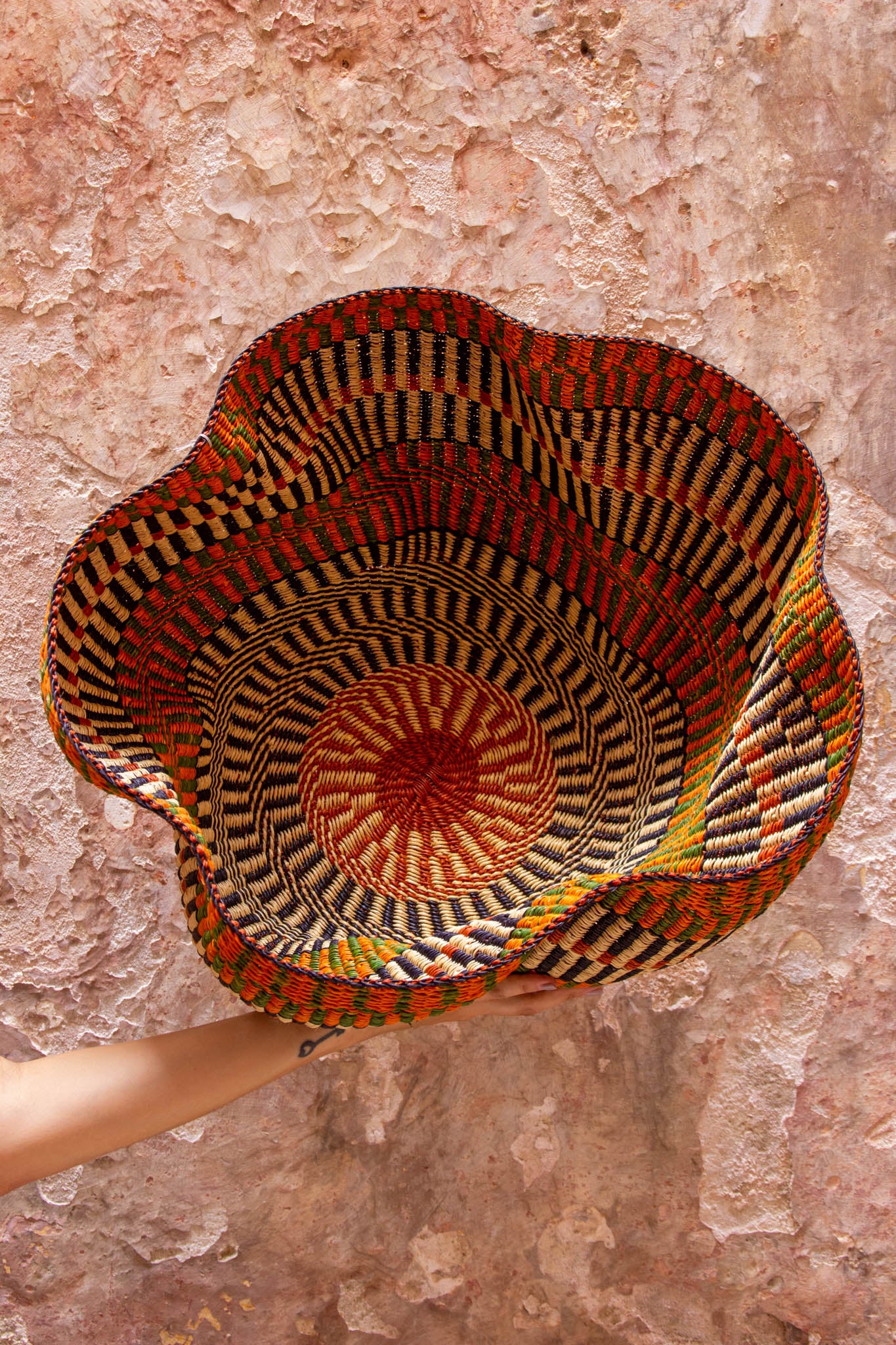 Jumbo Pakurigo Wave color verde y naranja de fibra natural