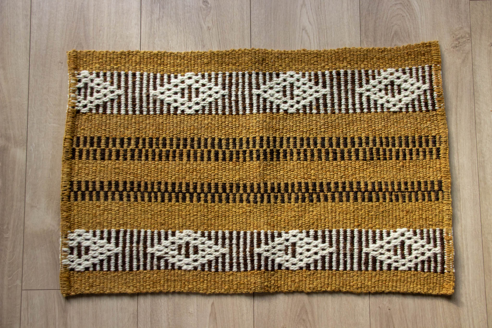 Puna S rug made of 100% sheep wool and natural dyes 