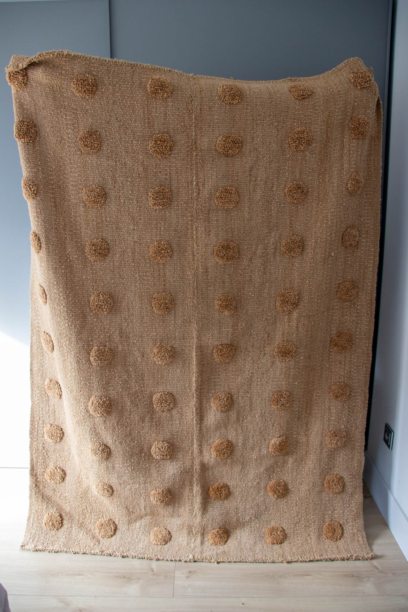 Sand Pompons XL Rug made of 100% Sheep Wool and natural dyes 