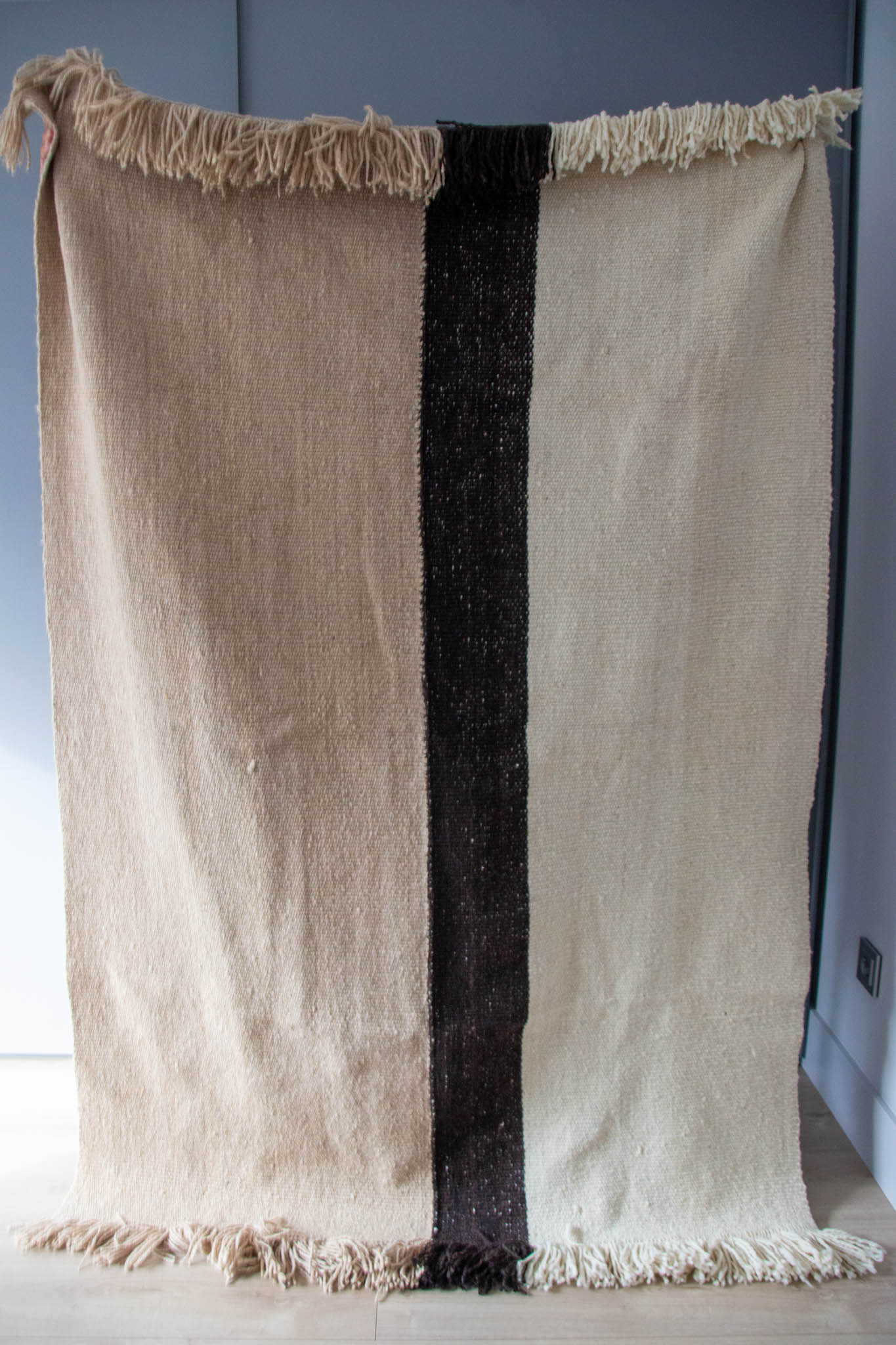 Catamarca rug with XL fringes in 100% sheep wool 
