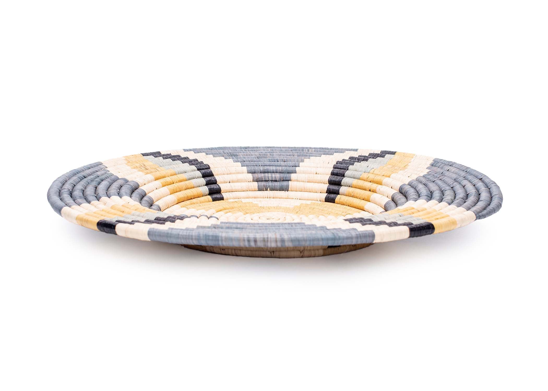 Plato africano decorativo XL Opal Grey Mustard de fibra natural - Plato decorativo - ETHNICA DECO